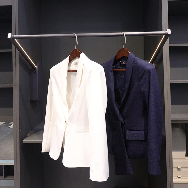 Ormar za spavaću sobu s podesivom šipkom za odjeću