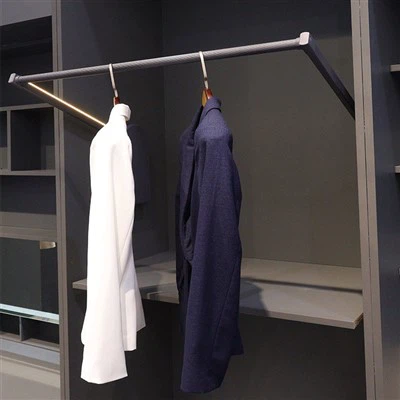 Električna šipka za odjeću u ormaru