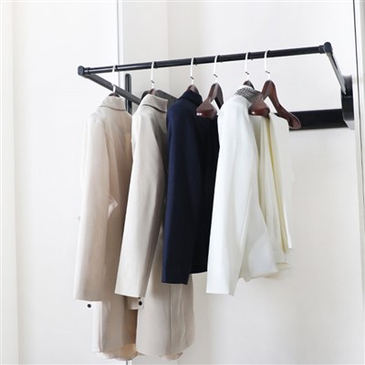 Podignuta šipka za odjeću